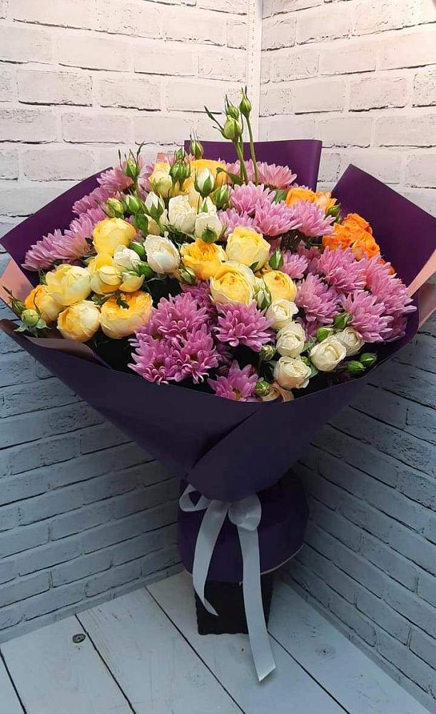 Букет цветов из: Хризантемы и Розы в Новоаганске