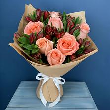 Букет цветов из:  Розы и Альстромерии в Новоаганске