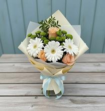 Букет цветов из:  Герберы, Розы и Хризантемы в Новоаганске